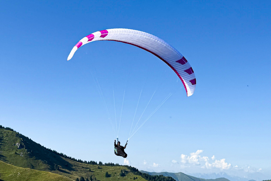 MAESTRO 3 LIGHT | PHI | パラグライダー輸入販売代理店 エアハート